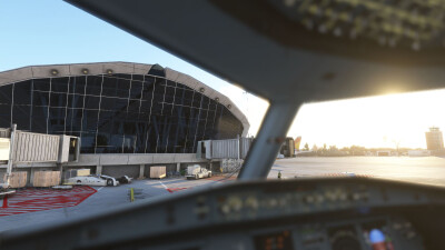 KFAT Fresno Yosemite International Airport (fly2) - Microsoft Flight Simulator screenshot