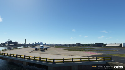 EGLC London City Airport v2 - Microsoft Flight Simulator 2024 screenshot