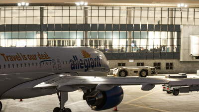 KFNT Bishop International Airport - Microsoft Flight Simulator screenshot