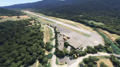 LFTZ Gulf of Saint-Tropez Airport - Microsoft Flight Simulator 2024 screenshot
